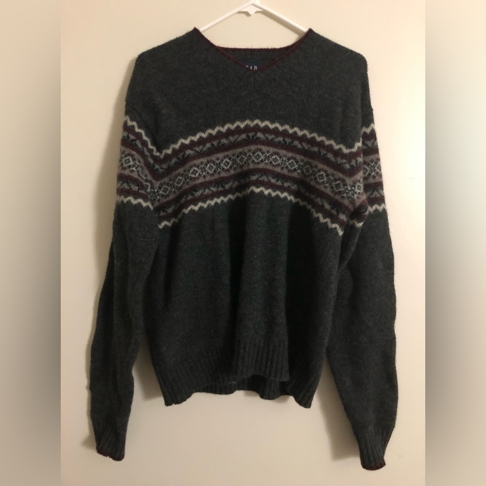 Gap Men’s lambswool Sweater